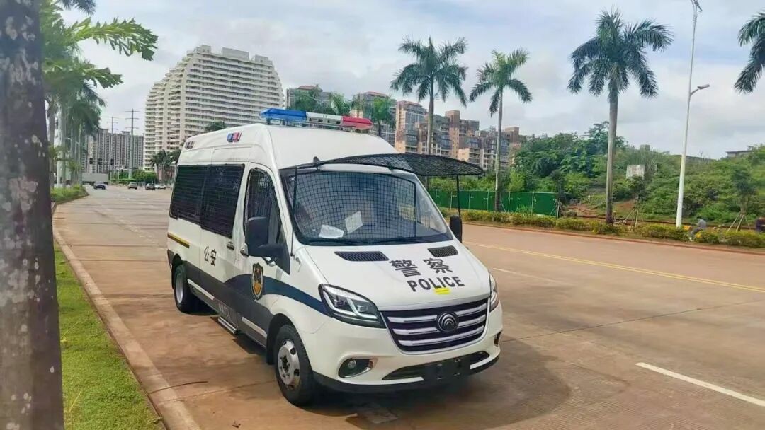 宇通警力输送车奔赴海南，为自贸港封关构筑安全防线