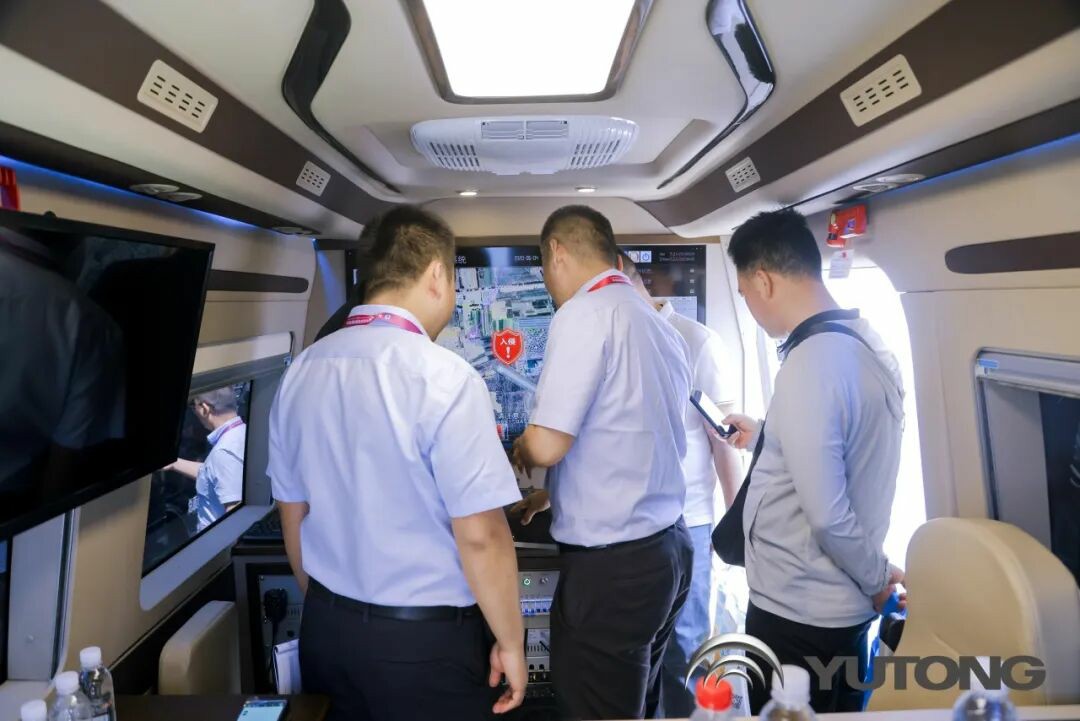宇通警力输送车奔赴海南，为自贸港封关构筑安全防线