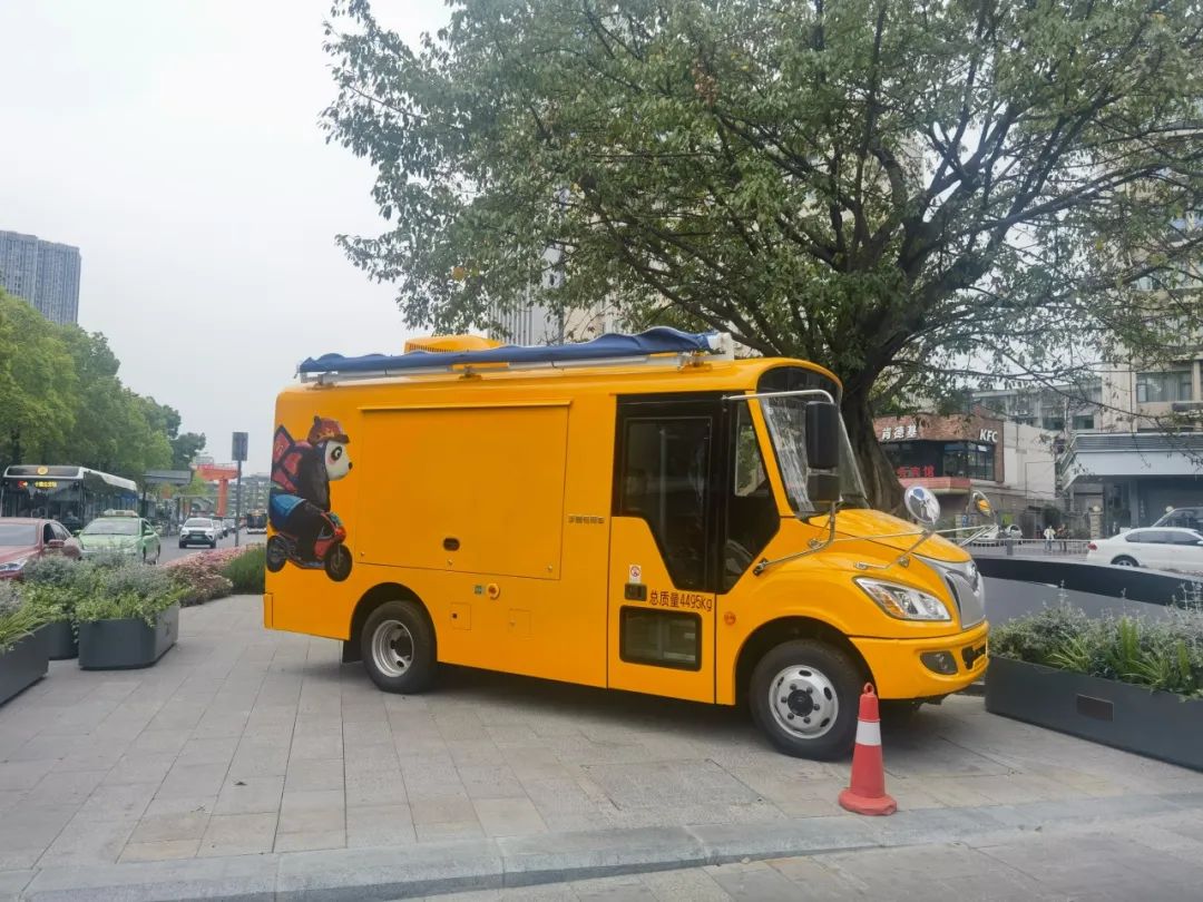 当宇通移动售卖车与麦当劳相遇，移动商业正在经历怎样的转变？